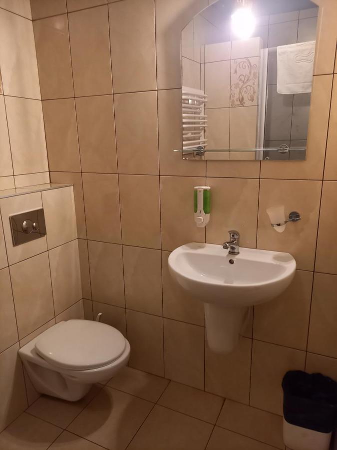 Dworek Staropolski Poznan Dış mekan fotoğraf