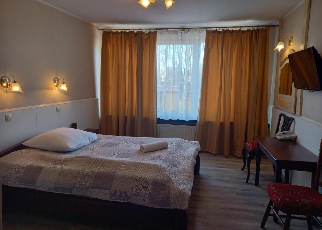 Dworek Staropolski Poznan Dış mekan fotoğraf