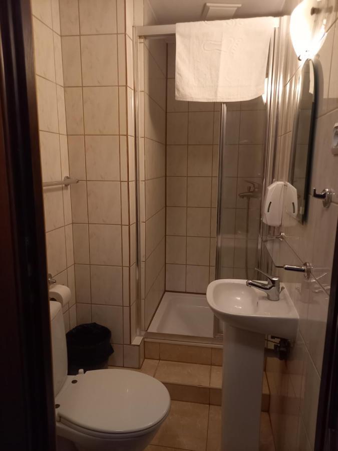 Dworek Staropolski Poznan Dış mekan fotoğraf