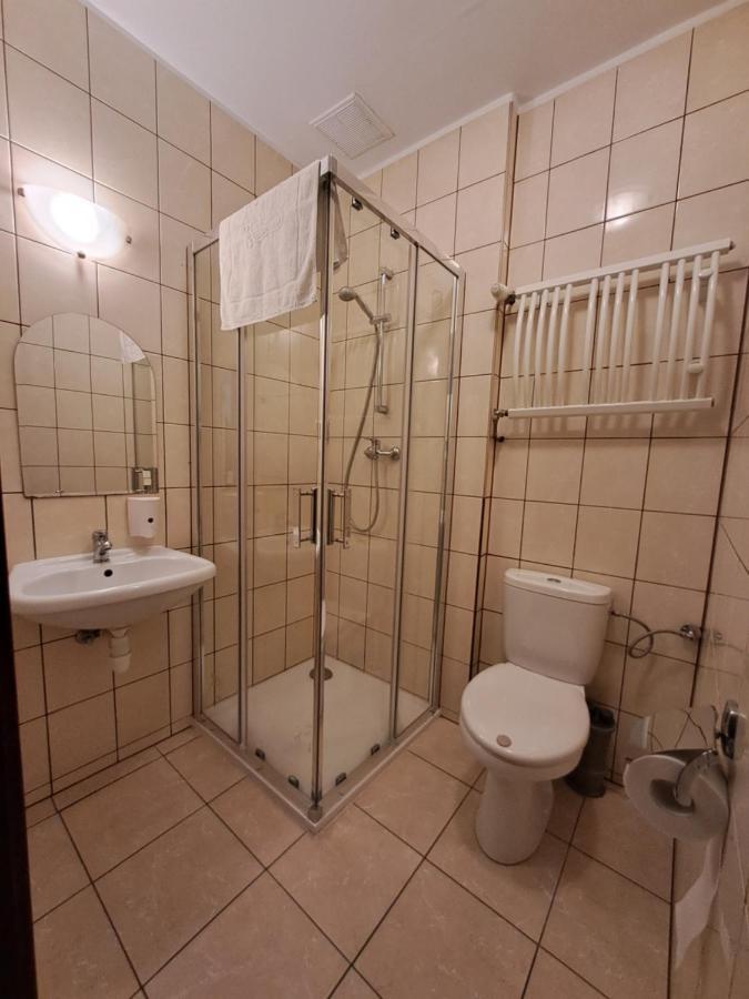 Dworek Staropolski Poznan Dış mekan fotoğraf